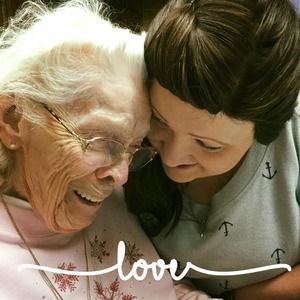 Meet your Posher, Danielle